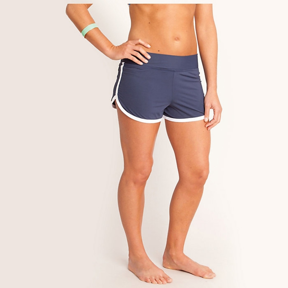 2 pair Carve Designs Minna shorts